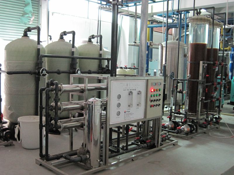 選擇純水處理機(jī)器設(shè)備必須留意些什么？